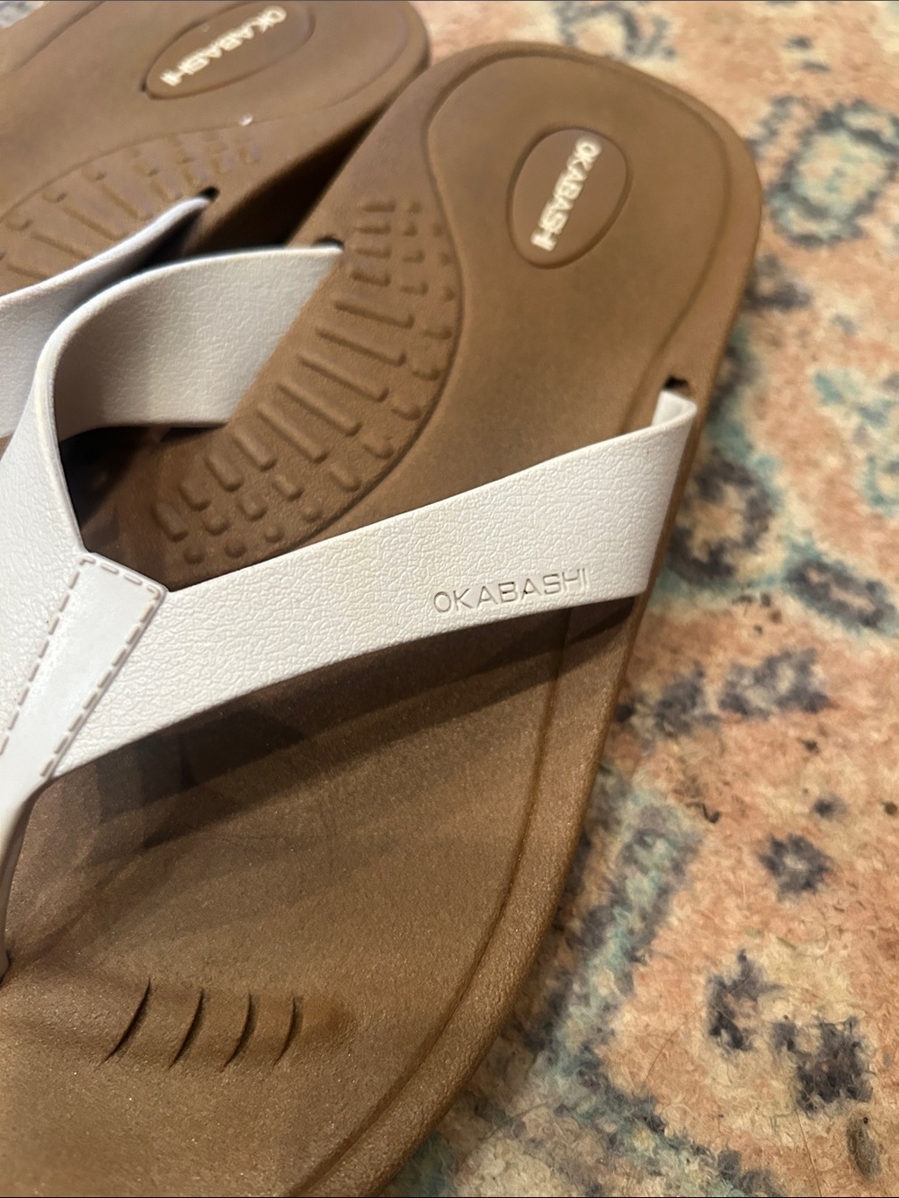Okabashi Women's White and Tan Flip Flop Sandals - Picture 7 of 11